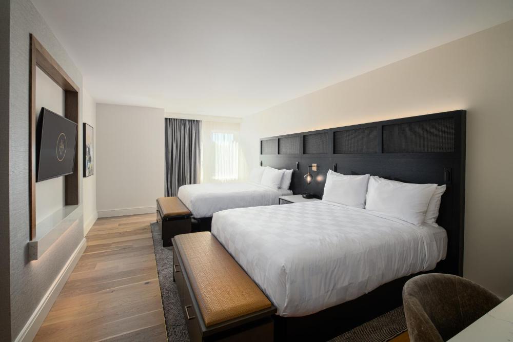 Superior Queen Room interior